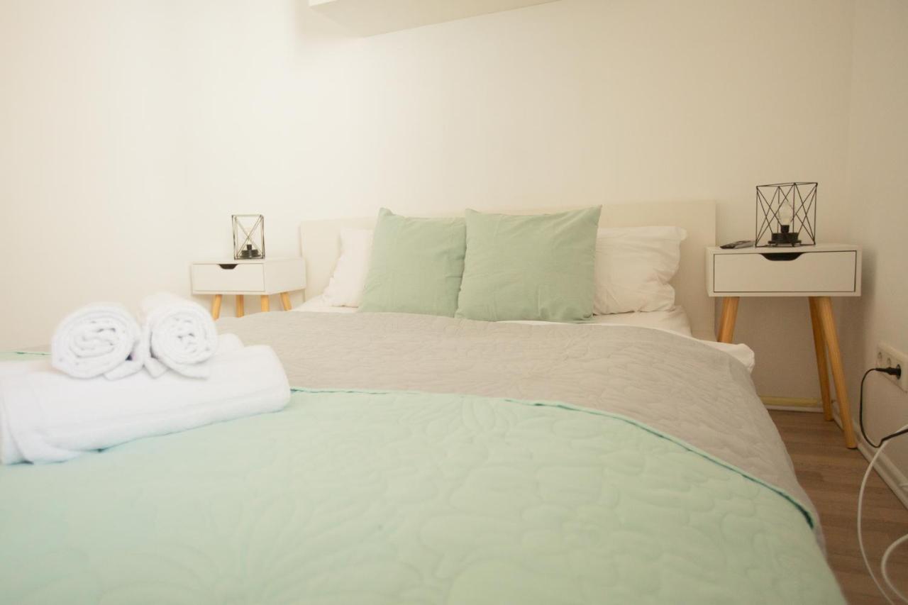 Neu Innenstadt Altstadt Apartment In Top Lage Von Koln Extérieur photo
